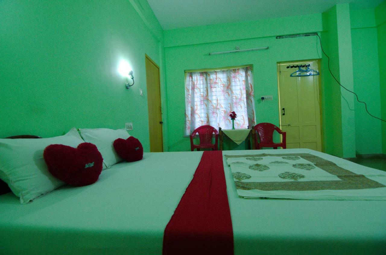 Shirleys Beach Hotel コーバラム エクステリア 写真